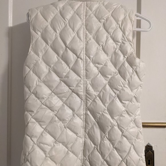 Ferrari White Puffer Vest - Picture 3 of 7